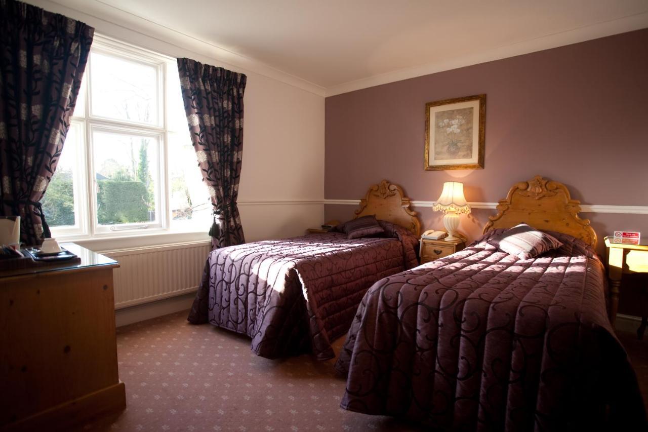 Fines Bayliwick Hotel Bracknell Eksteriør bilde