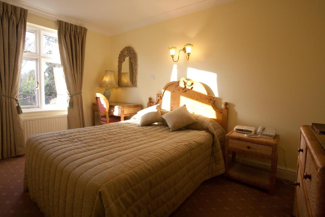 Fines Bayliwick Hotel Bracknell Eksteriør bilde