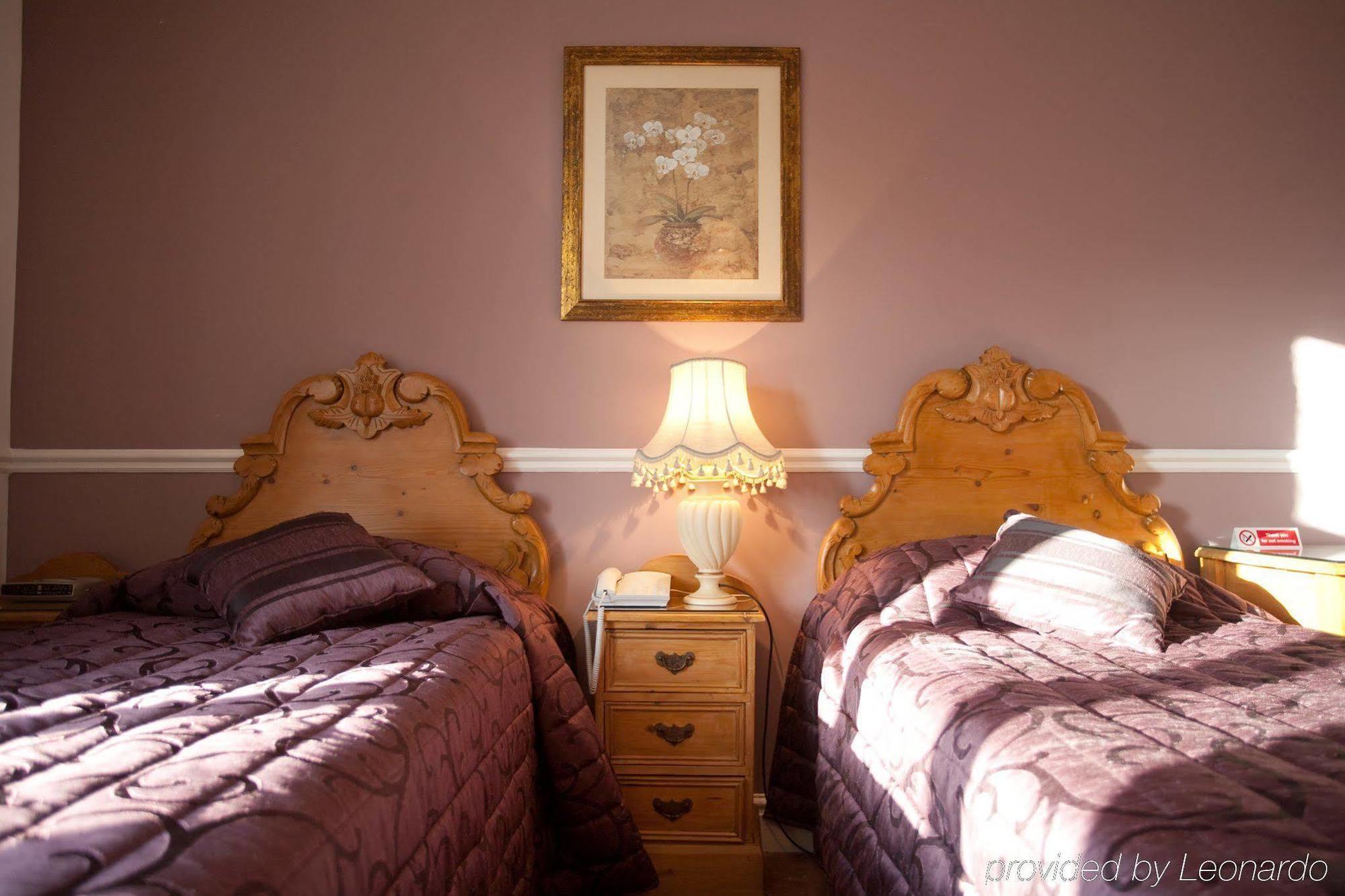 Fines Bayliwick Hotel Bracknell Eksteriør bilde