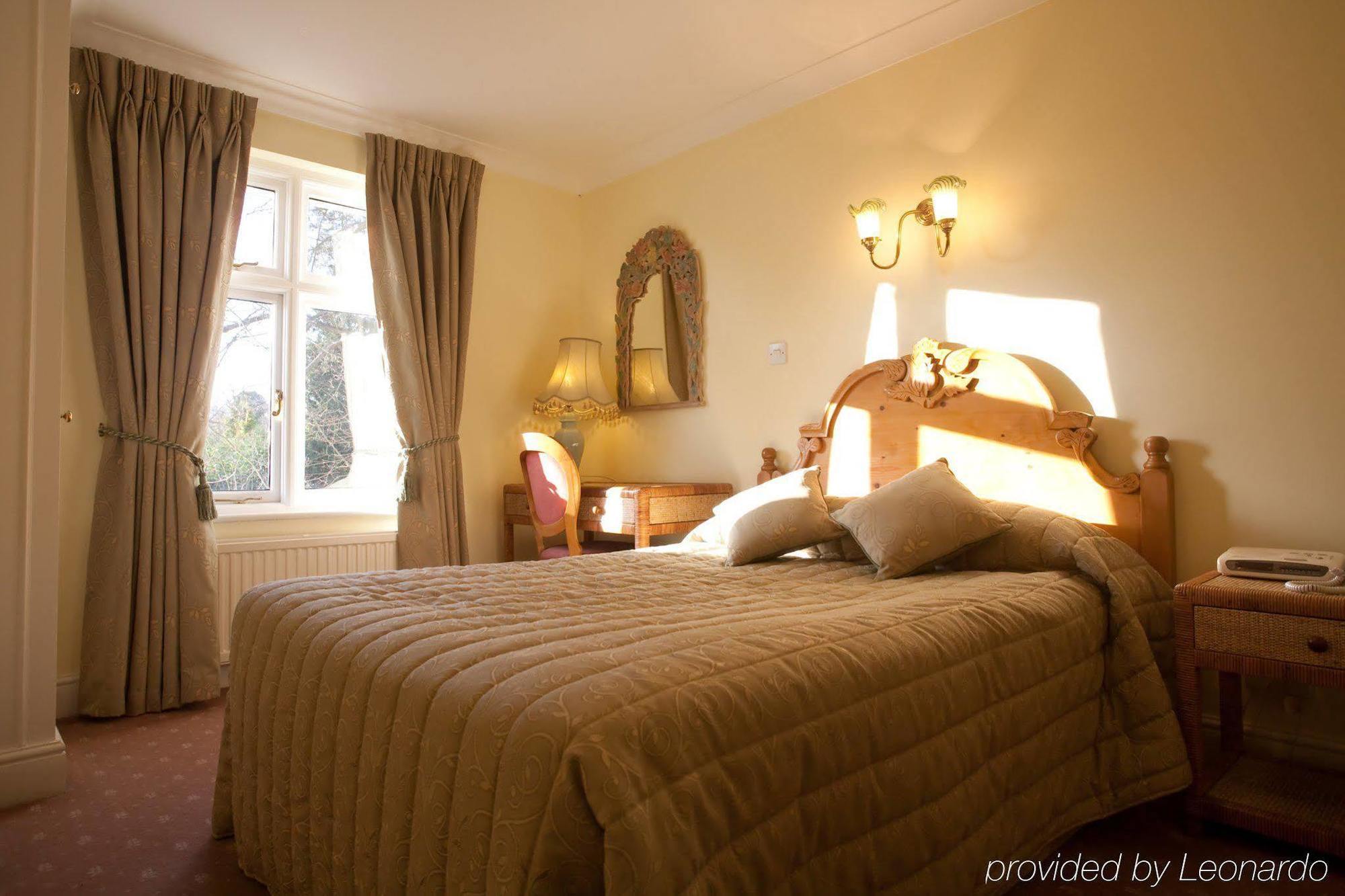 Fines Bayliwick Hotel Bracknell Eksteriør bilde