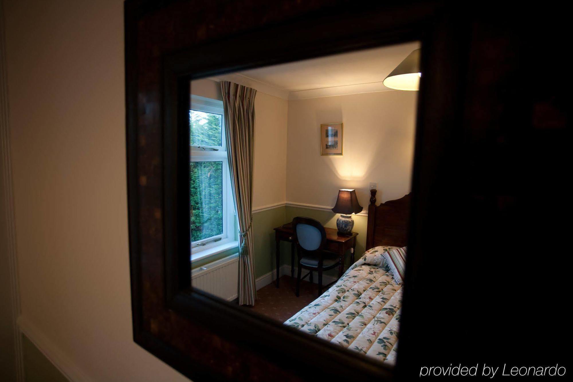 Fines Bayliwick Hotel Bracknell Eksteriør bilde