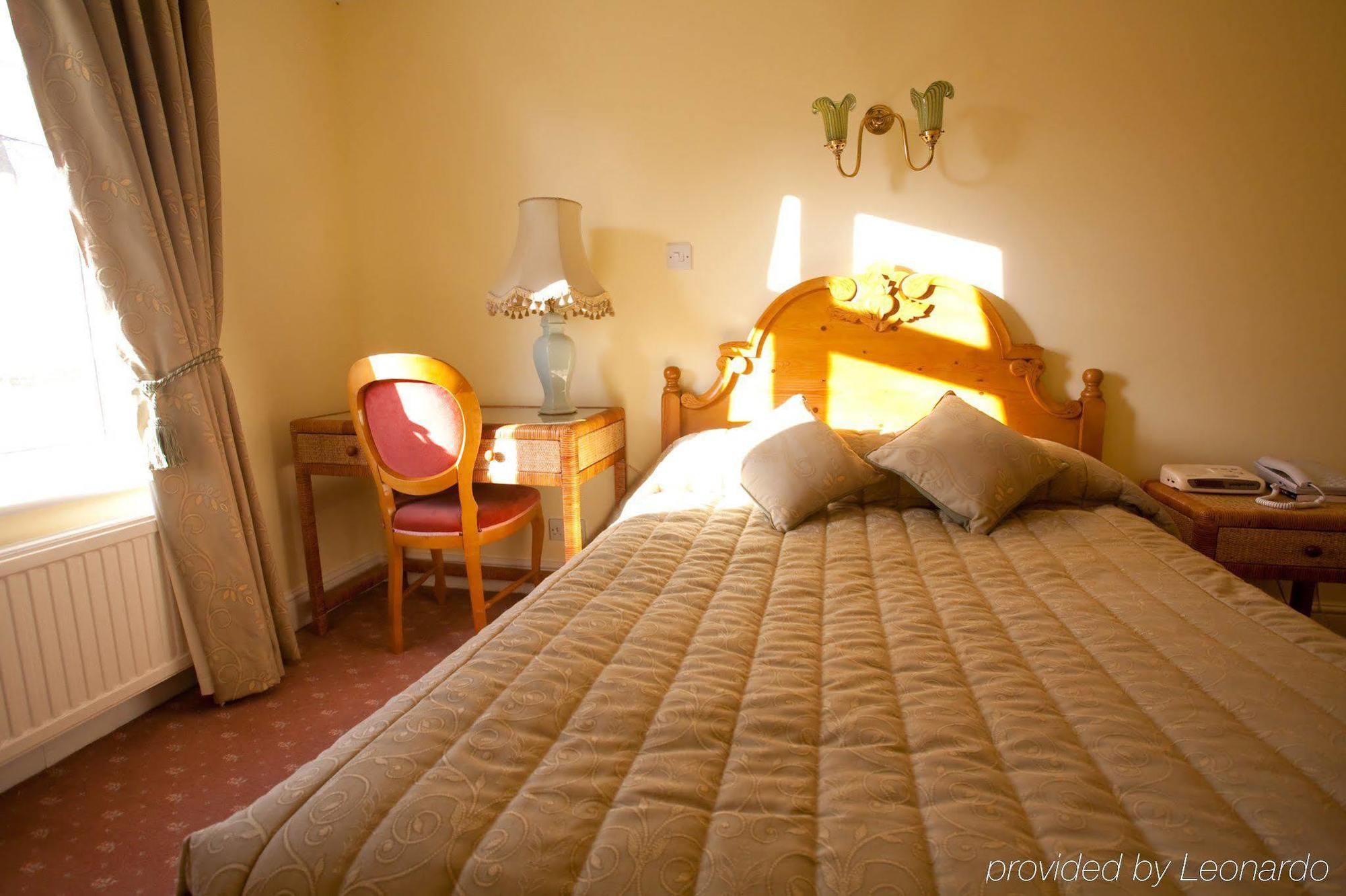 Fines Bayliwick Hotel Bracknell Eksteriør bilde