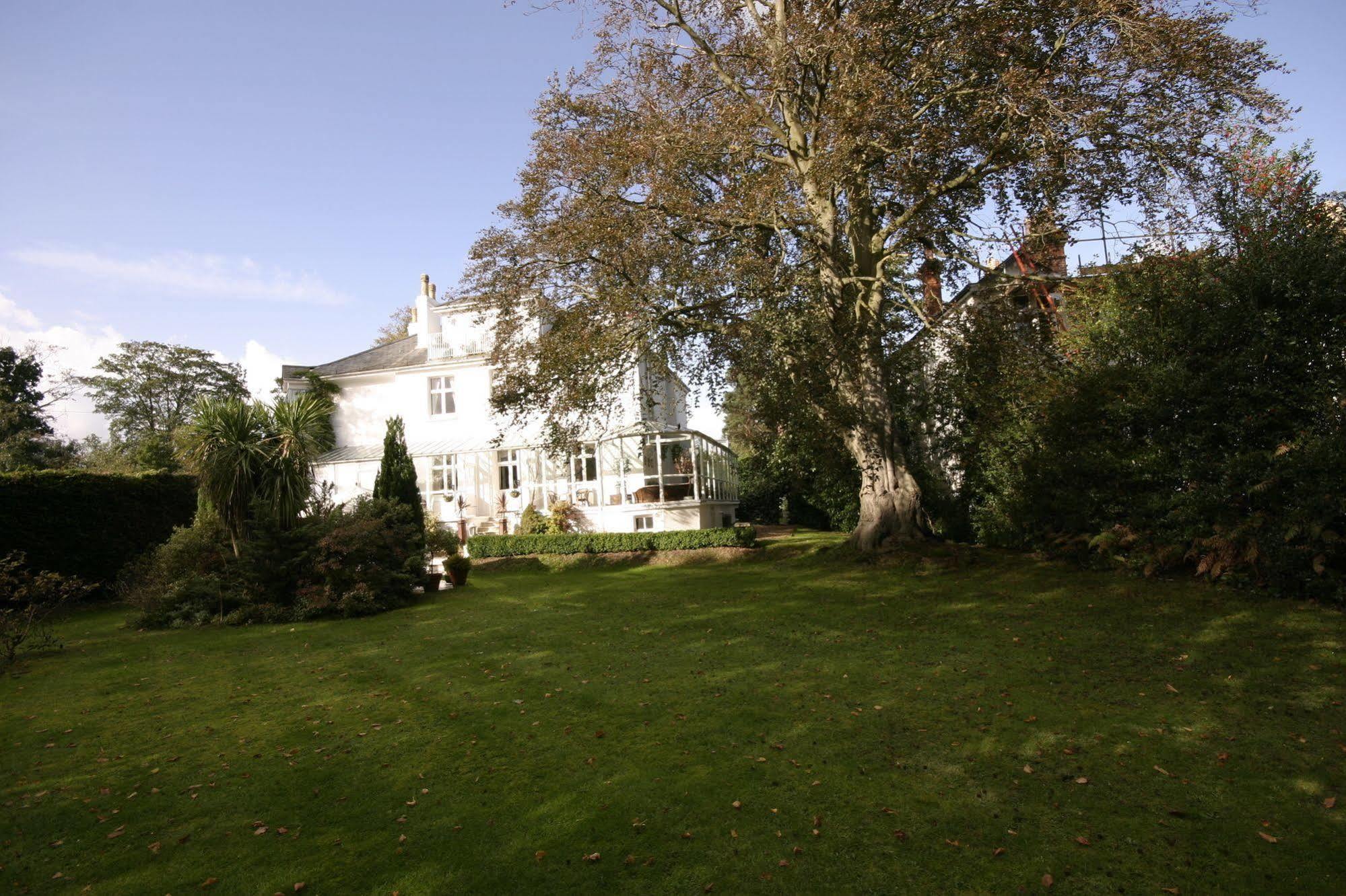 Fines Bayliwick Hotel Bracknell Eksteriør bilde