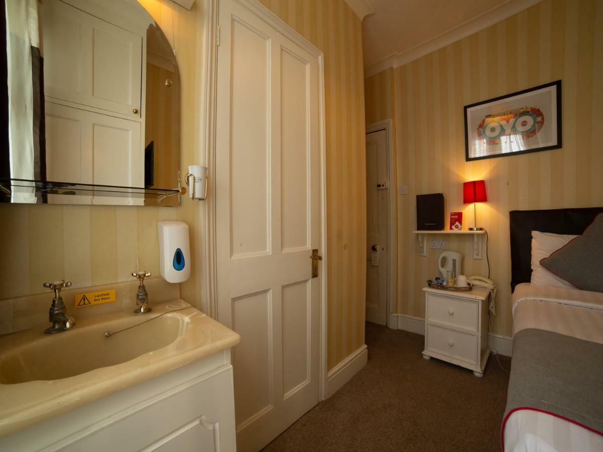 Fines Bayliwick Hotel Bracknell Eksteriør bilde