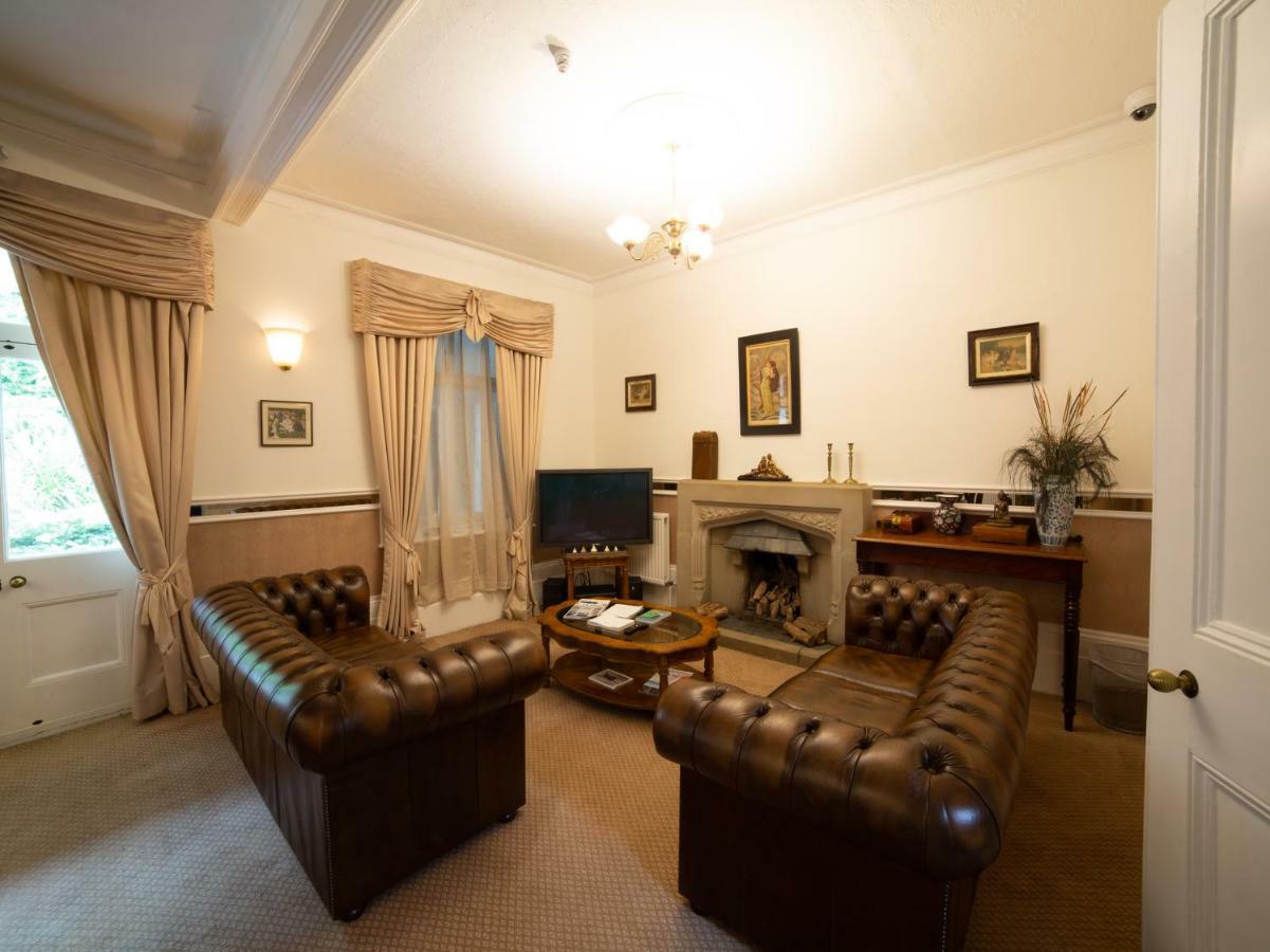 Fines Bayliwick Hotel Bracknell Eksteriør bilde