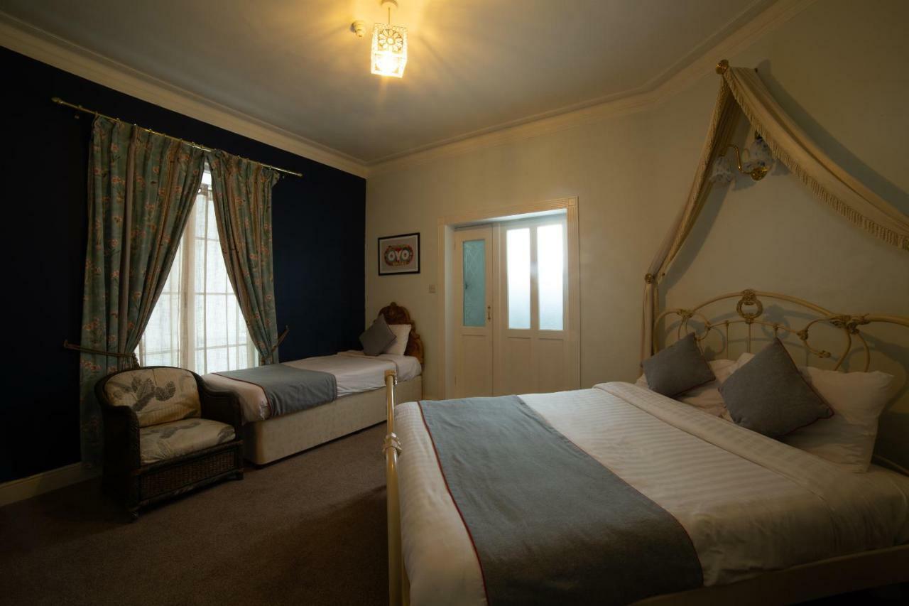 Fines Bayliwick Hotel Bracknell Eksteriør bilde