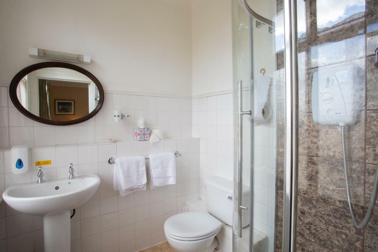 Fines Bayliwick Hotel Bracknell Eksteriør bilde