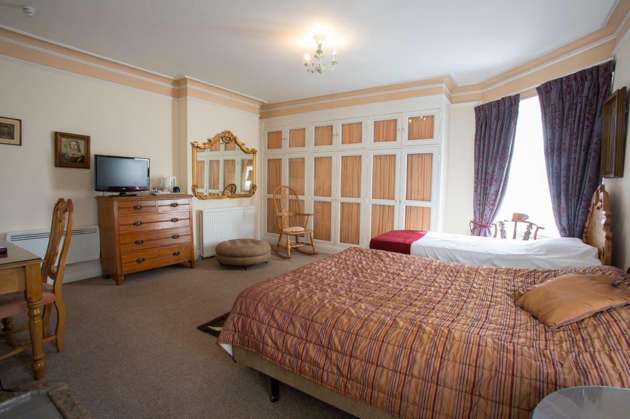 Fines Bayliwick Hotel Bracknell Eksteriør bilde