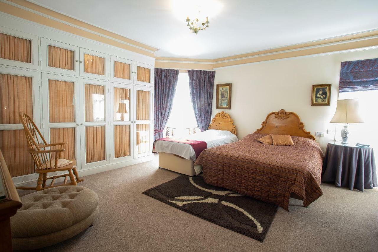Fines Bayliwick Hotel Bracknell Eksteriør bilde