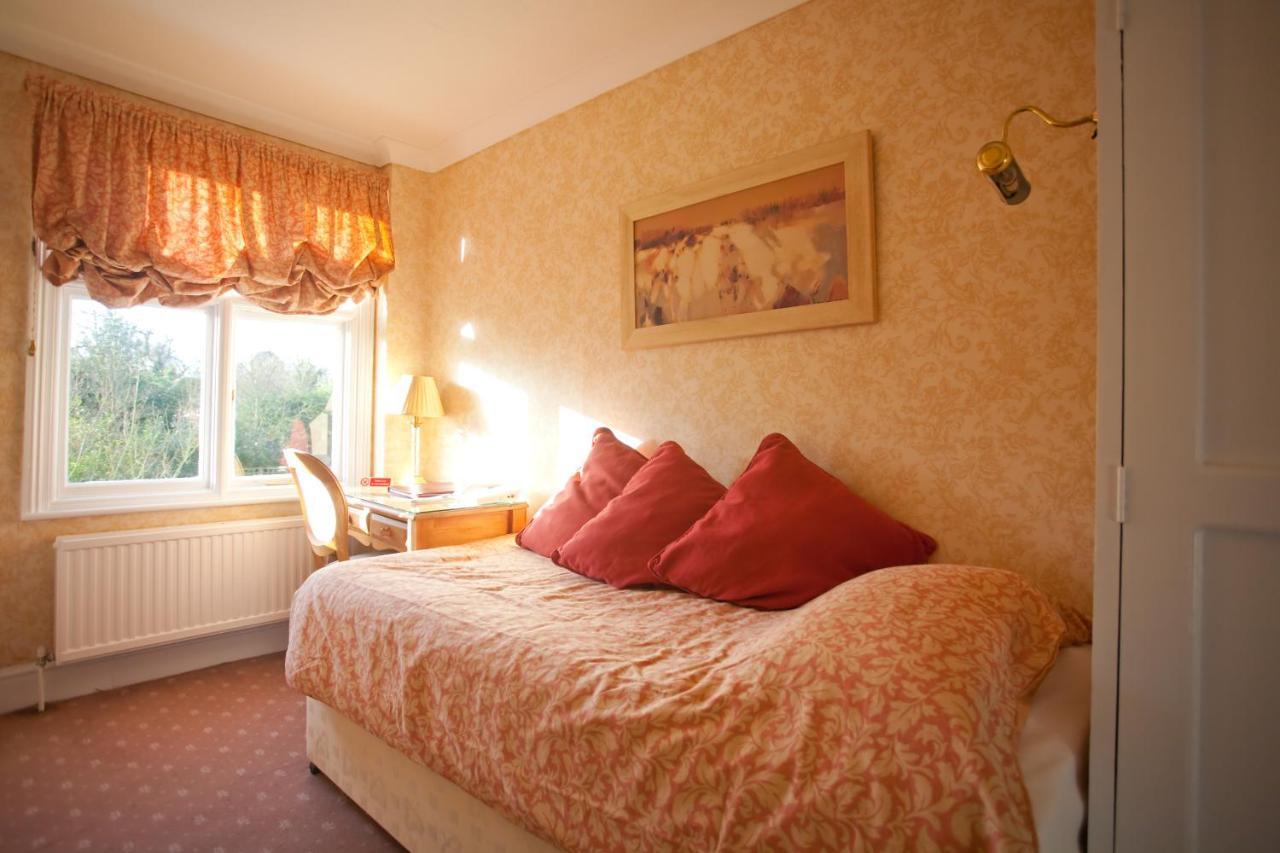 Fines Bayliwick Hotel Bracknell Eksteriør bilde